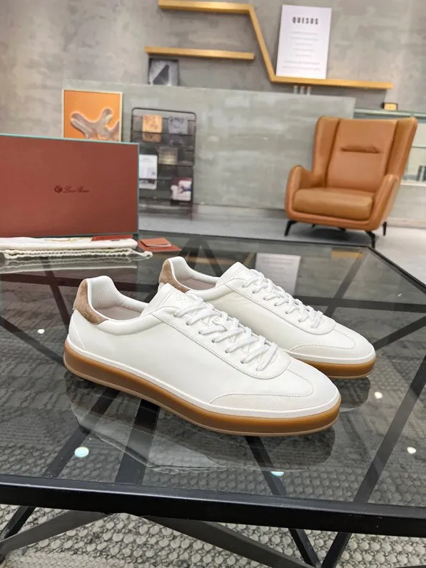 Factory price: 440💰Loro men's shoes💰iana top purchasing agent🇮🇹 men's shoes💰 The popular casual sneakers counter of the popular street man has new products at the same time. The uppers are made of cowhide fabric imported from Italy. The high-quality splicing technology has a classic and generous layout with a masculine temperament. Soft and comfortable cowhide lining. The soles: the original soles are specially provided by the original factory. The exclusive molded soles are super comfortable. The original factory follows the order. 🔍🔍High quality. You can enter and exit the counter at will. Welcome to compare. The code number is 38-44, customized 45